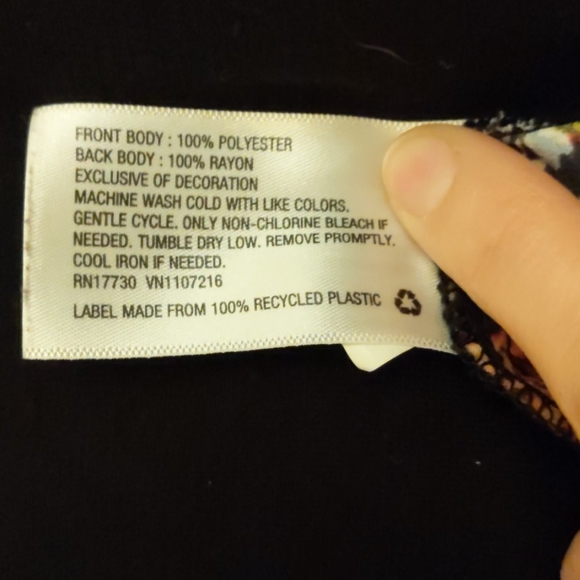 Floral Tank Top with Crochet Details (Small) - Picture 5 of 13